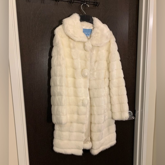 Like New Nine West Furry Coat Size S/P - Picture 3 of 8